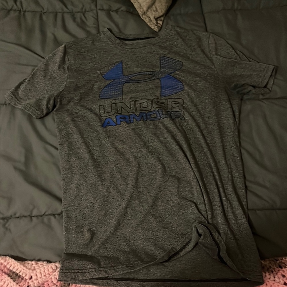 Under armor shirt